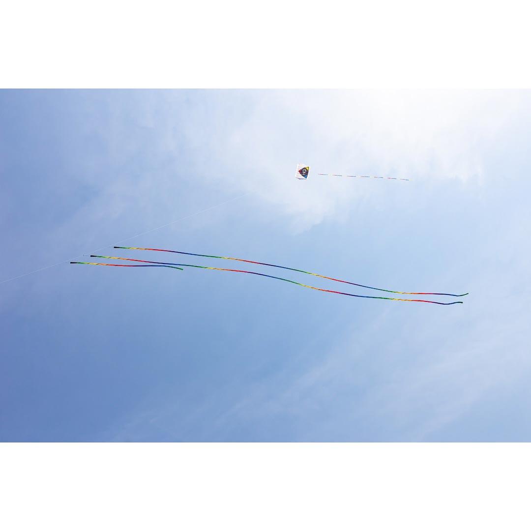 product/h/q/hq-kites_quhqr_g24-m-rainbow-classic_rainbow-spiral_3.jpg
