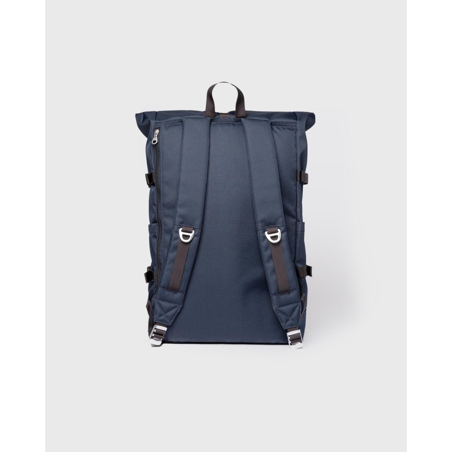 product/s/a/sandqvist_251305554_navy-with-black-leather_2.jpg