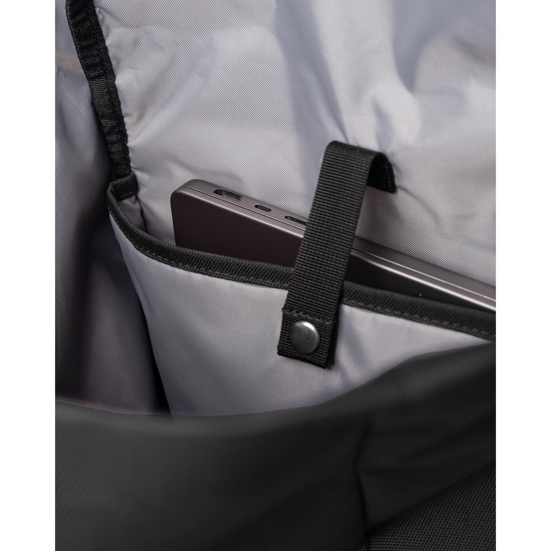 product/s/a/sandqvist_251305995_black-black-with-black-leather_2.jpg
