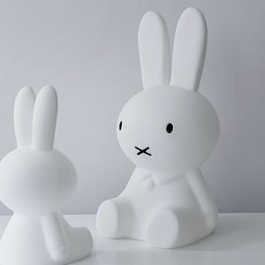 mrhl80mff-lampe-miffy-mr-maria-blanc-40-5x40-5x81-cm