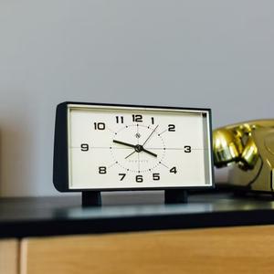 kb1011wide453k-horloge-plakat-wideboy-noir-blanc-12x20-5x6-cm
