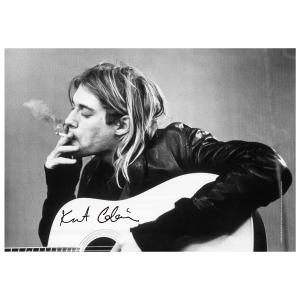hl891-drapeau-rock-a-gogo-kurt-cobain-guitar-noir-gris-blanc-110x75-cm